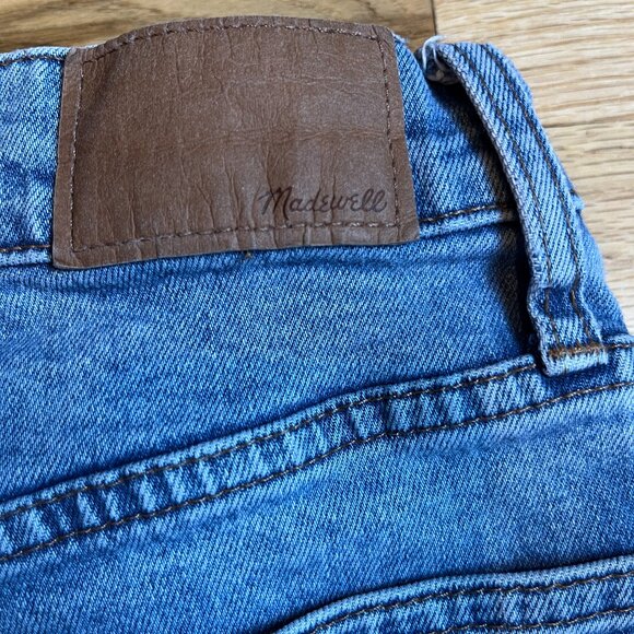 Madewell The MomJean in Light Wash - Picture 10 of 12